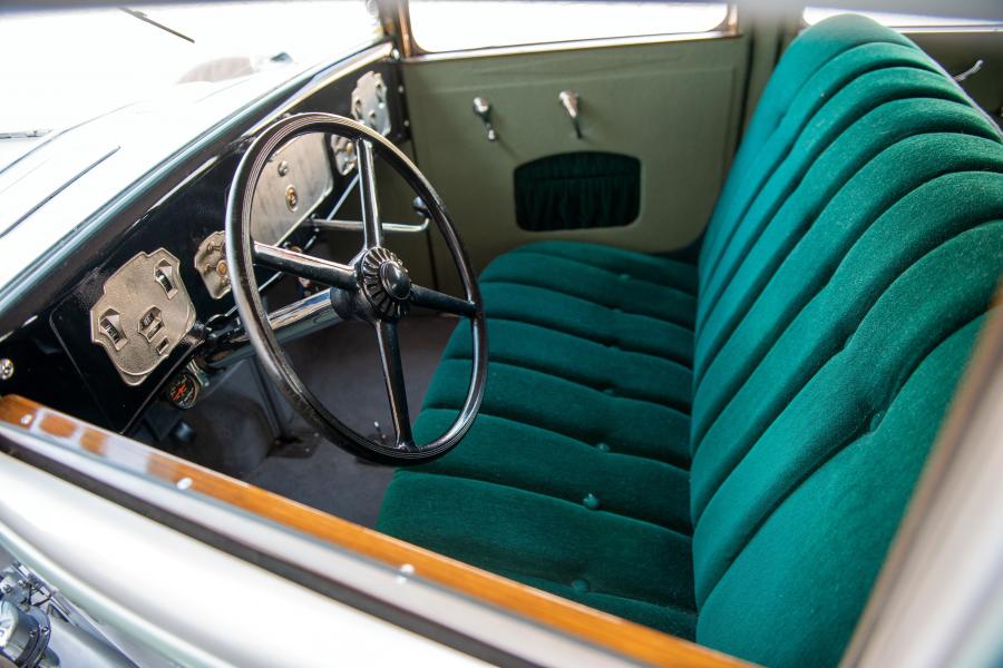 Интерьер Cord L-29 Brougham 1929 года  (фото 9 из 13)
